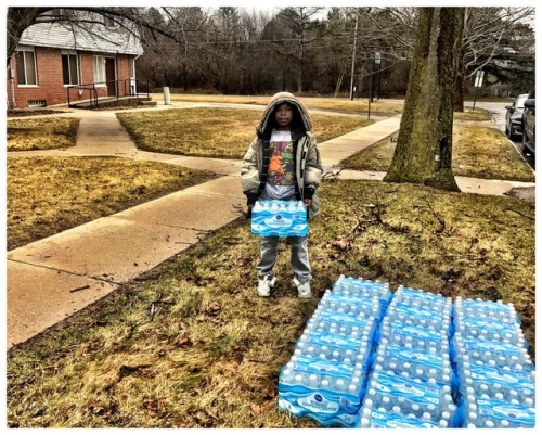 fanfic4flint:Mission Flint delivering water in March. @waywarddaughtersofficial