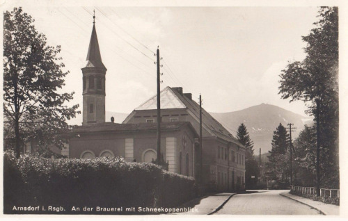 1920 -&gt; 2020. Miłków w Karkonoszach (Arnsdorf im Riesengebirge). Kiedyś w Miłkowie był browar. Na