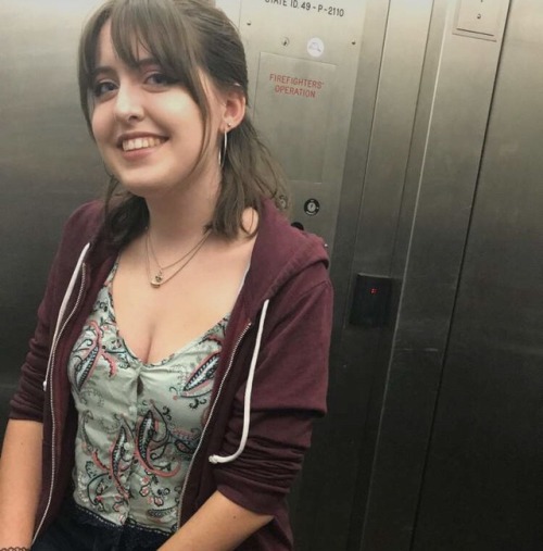 slamilton:i’m interrupting ur friday night w this ethereal pic of me in a cvs elevator