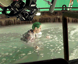 murderous-manipulative-angel:  Suicide Squad | Behind The Scenes + Jared Leto and Margot Robbie (Ace Chemicals)
