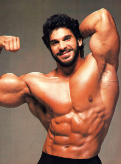 musclegods2:  Lou Ferrigno. 