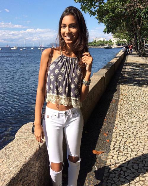 http://streetgrl.tumblr.com/post/156942986102