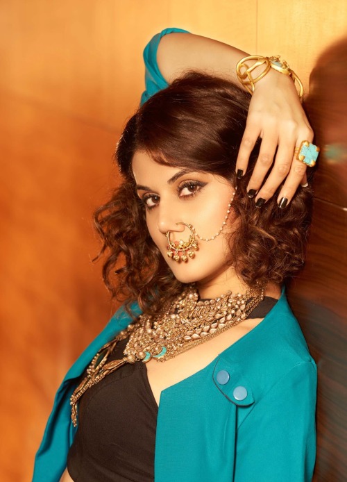 Taapsee pannu hot