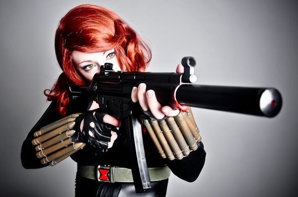 comicbookcosplay:  its-raining-neon as Black Widow 