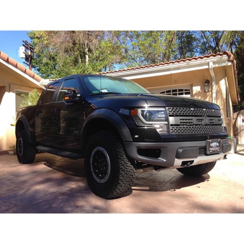 My new toy after his first wash a couple weeks ago #xdiv #xdivla #xdivclothing #xdivapprel #ford #fordraptor #raptor #allblack #newtoy #truck