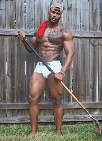 dominicanblackboy:Sexy gorgeous thick muscle hunk Cj Jones!😍😍😍😍😍