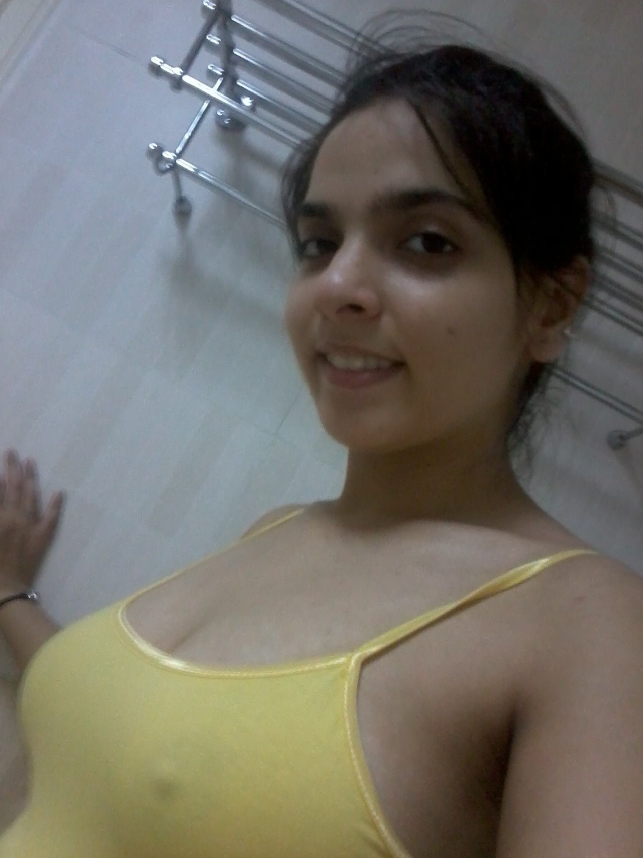 shweta123:  99416427:  delhimale25:  Thnks for submission, by aslam from pak  Jjko