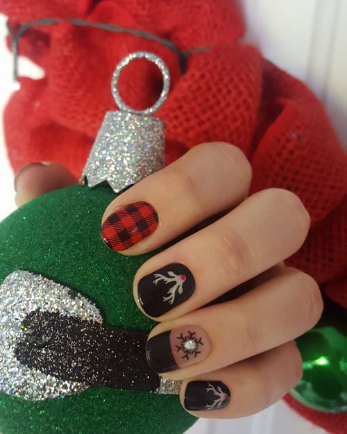 Happy Holidays! Create your own perfect holiday mani with Jamberry wraps.  Top it all off with Jambe