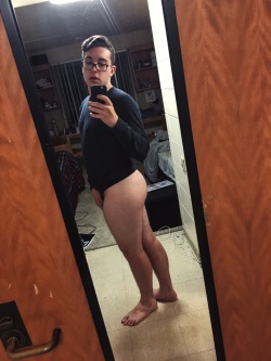 gaynetflixhoe:  sweater weather 