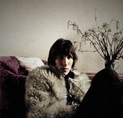 lucy-pepper:Roger Waters at Nick Mason’s home, 1968