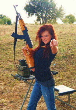 girlandguns:  Girl With Gun  follow me at : http://girlandguns.tumblr.com/