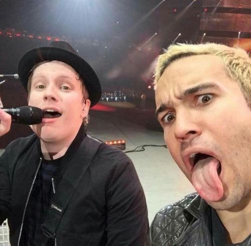 pat-thicc-stump:Pete: “If I could marry a dude and not have it be a sexual thing, it’d be him” [poin