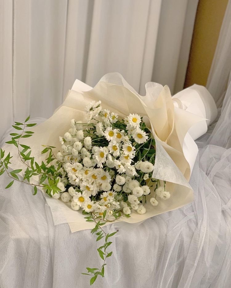 from : dobun to : heebun. message : happy white day! i hope you will always be happy and you can walk on a flowery path from now on. heejeno wedding when?? maybe i could answer your first love question aFTER ur wedding ye? >:D if i still remember who it is kekeke. u r amazing heebun, and thank you for blessing us with your lovely personality ayye