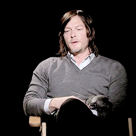 reedus-place:  reedusgif:  Norman Reedus with Puppy interview  I want to be that