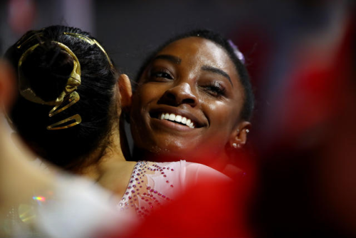 agathacrispies: Liu Tingting, Simone Biles, &amp; Li Shijia during Balance Beam Final on Day 2 o