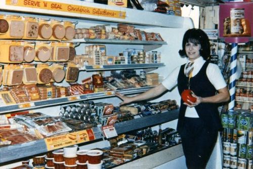 vintageeveryday:  Cool pics that capture inside the ‘60s stores.