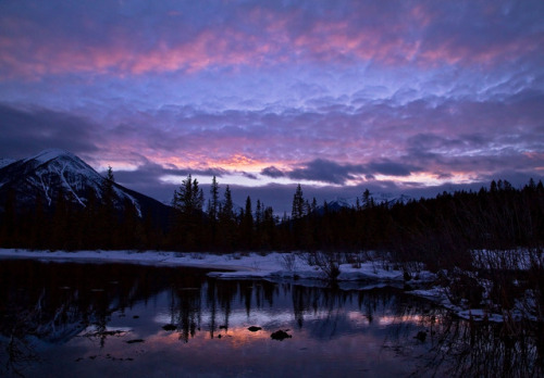 90377: Sunrise @ Banff by bob