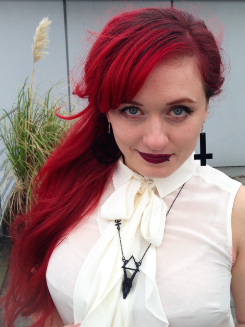 dressesanddrawings: I like the idea of combining cute girly colors and dark occult symbols…. kinda l