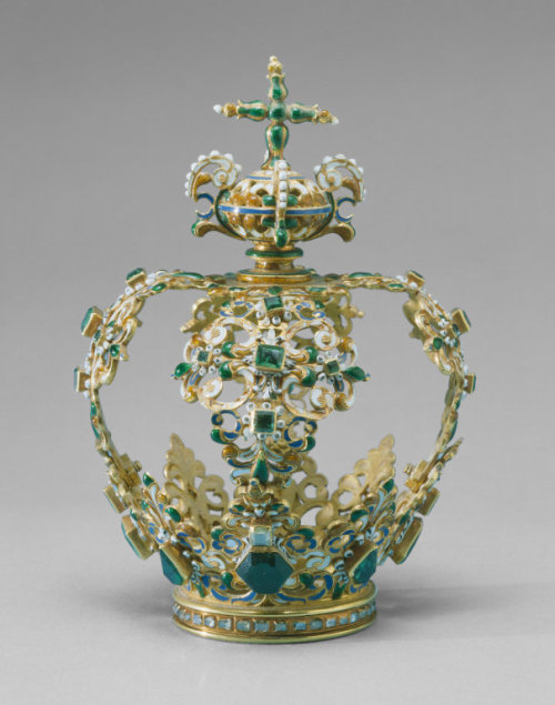 Spanish, or Spanish Colonial, crown, early 17th century