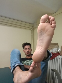 malefeethungerbygays:  masterdennyfeet:  Hi slaves, nice to meet you. There’s Master Denny in town!  If you like what you see, follow malefeethungerbygays.tumblr.com