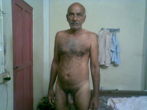 kuruvilla123: My Cock Happy to Eting Older man