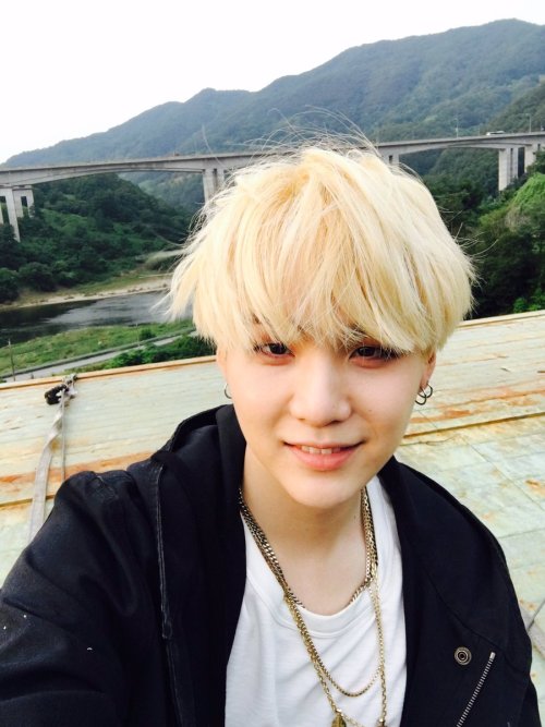 [TRANS]“@BTS_twt: 트럭위에서 https://t.co/vVLr6vOST9”“From the top of the truck”Trans by ArmyBaseSubsPlea
