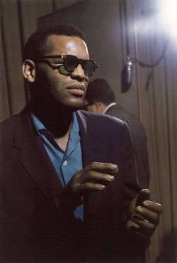 theniftyfifties:  Ray Charles photographed by Lee Friedlander, 1959. 