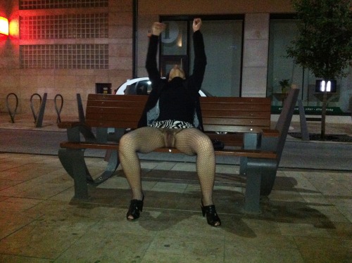 Spreading on a park bench in Ankara in command. A good Turkish slut listens to her master’s vo