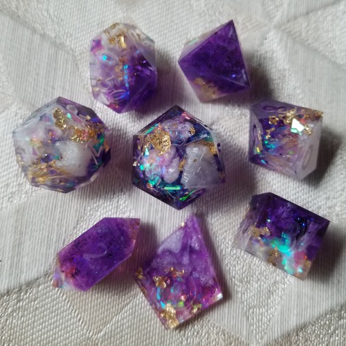 alchemistsattic:The finished Moon dice! I always love gold foil and iridescent flakes together; I sh