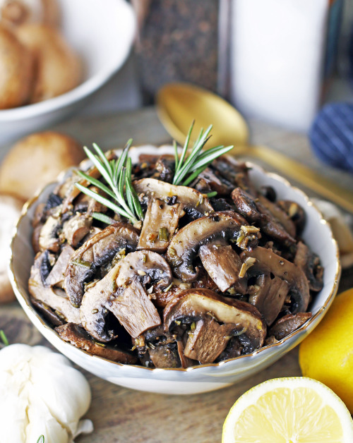 ROASTED LEMON GARLIC MUSHROOMS - Loaded with bright, earthy flavours. Roasting makes all the differe