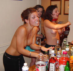 Drunk Chicks Party