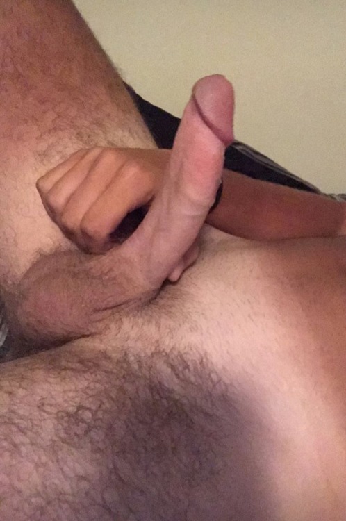 oopsstraightbaitedcaught: youngdickcollector1: Goose Damn so hot