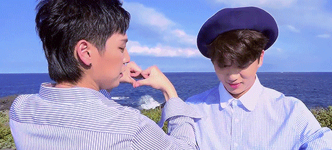 jion-a:  youngjaaes: himjae’s next level heart Raise your hand if you also practiced it with Youngja