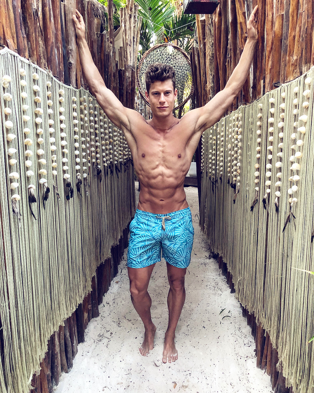 EIAN SCULLY