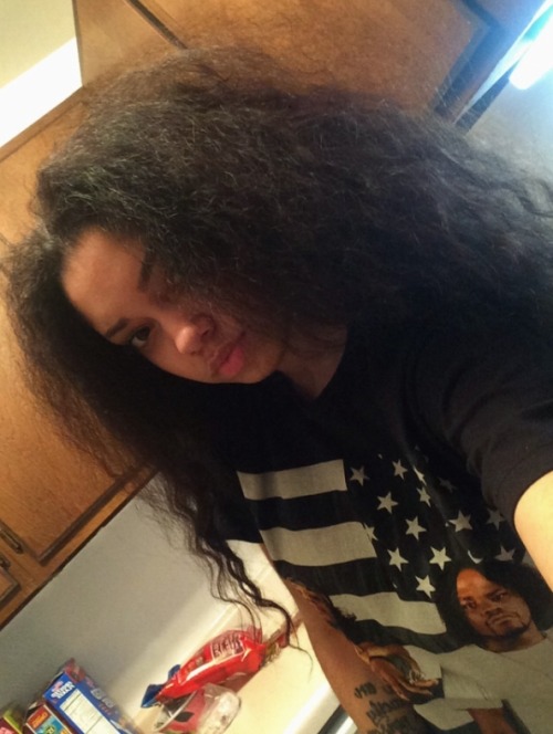 mcflytheguy:  2cewl4yew:  aziaxo:  blvssz:  That hair tho 😍  Yes  That face though 😍😍  That shirt tho 💪🔥