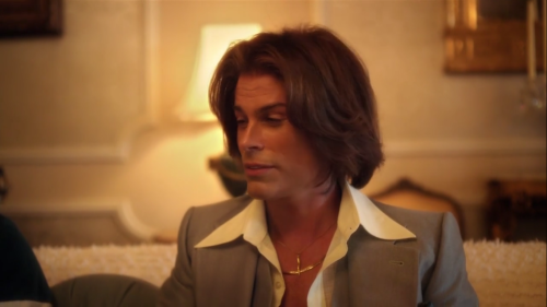 bonanzajellybean:why is rob lowe out here looking like a low budget lucille bluth though