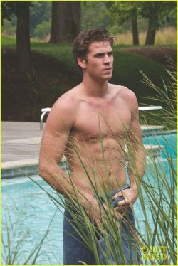 male-celebs-naked:  Liam Hemsworth 1See more