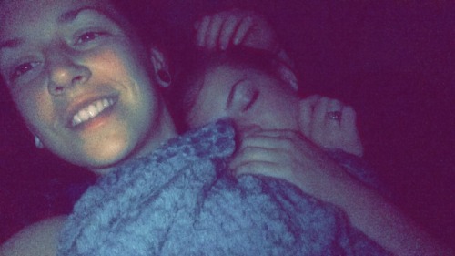lesbiann-cutiess:  👭
