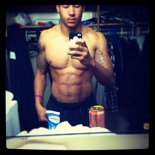 kingstylez81:  Gell yea son lol 