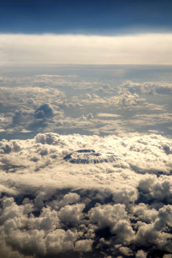 travelingcolors:  Mount Kilimanjaro | Tanzania