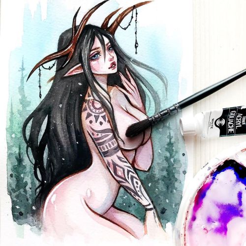 Forest sorceress ‍♀️ For unity with nature, the sorceress had to undress. Do you like her tattoo? If