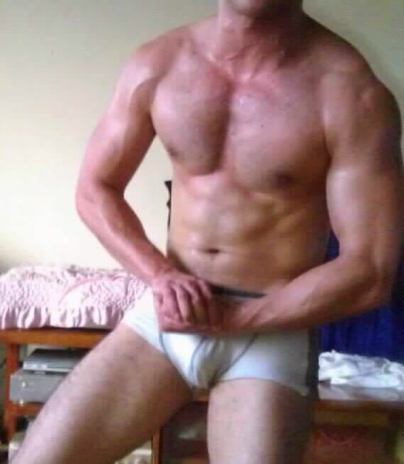 sinexpat:  execsg:   eroticscan:  cool guy  Super hot exec!!!   Follow me Sinexpat