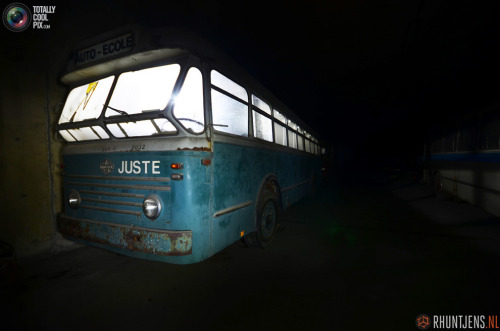 korhwythkevrinek:  Did you ever wonder where old busses and trams went when they died? GHOST BUS TUNNEL.
