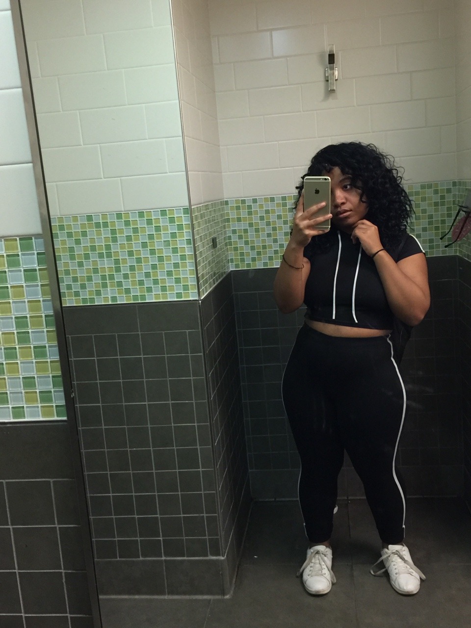 goldenpoc:  Ft my favorite mirror 
