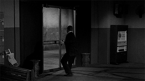 myellenficent: The Twilight Zone: Mirror Image (1960) dir. John Brahm // Twin Peaks, S02E22 “Beyond 