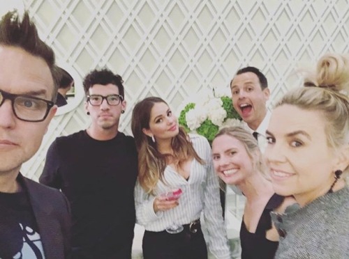 hastopreleasedtheiralbumyet:josh and friends celebrate debby’s birthday // 5.20.18, via @/markhoppus