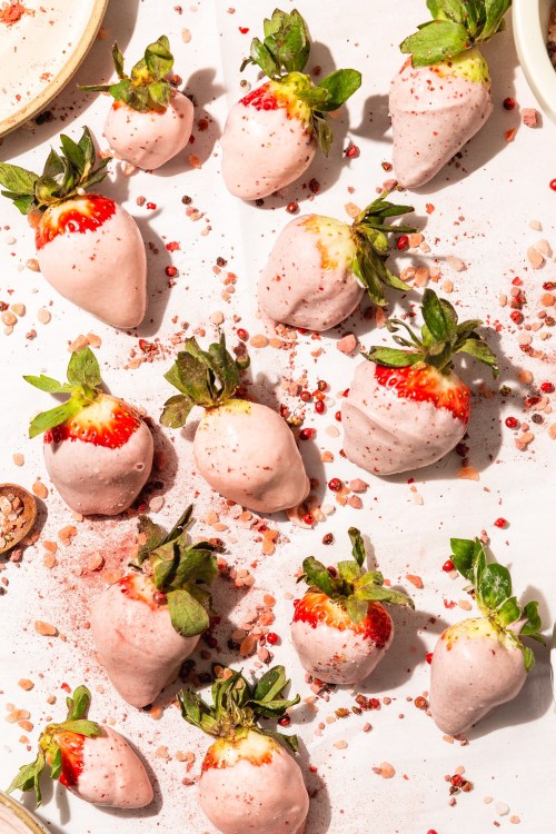 sweetoothgirl:Pink Salt & Peppercorn White Chocolate Covered Strawberries