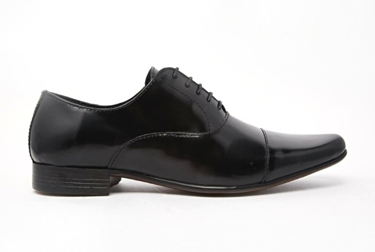 Dress Like A Kingsman — The Oxford Shoes“Oxfords, not brogues.