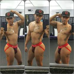 luvphattazz:  thakid22:  Thicker than a Snicker!