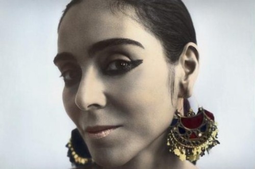 aloofshahbanou:Shirin Neshat